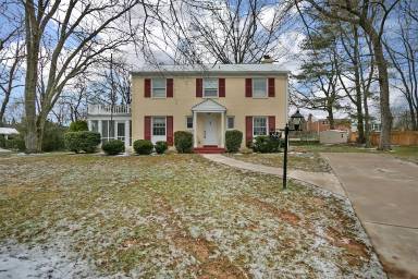 Main picture of 108 Oakmont Ct NE