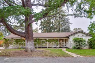 Main picture of 649 Hollingsworth Dr