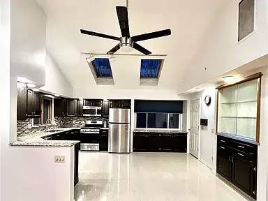Main picture of 86 Longwood Ave