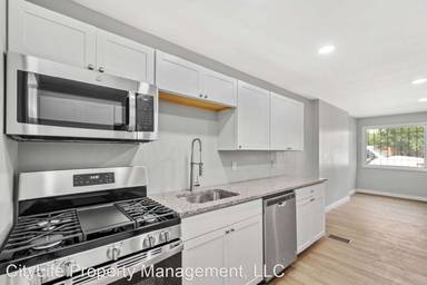 Main picture of 408 E 8th Ave