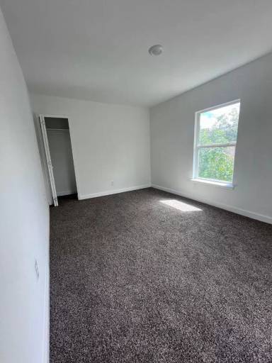 Main picture of 224 W Pyron Ave