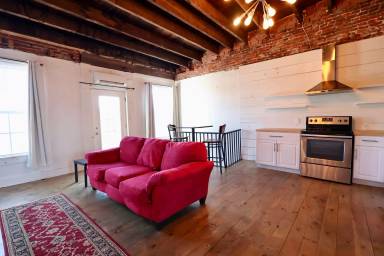 Main picture of 343 N Mulberry St