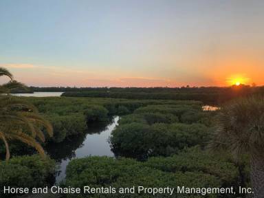 Main picture of 4850 Lemon Bay Dr