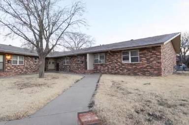 Main picture of 2611 6th Ave