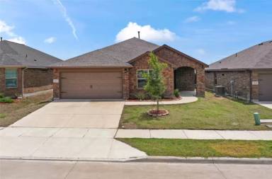 Main picture of 2121 Denmark Ln