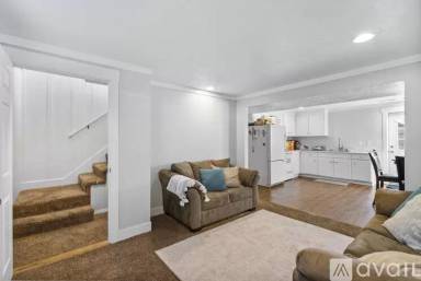 Main picture of 1055 W 325 N