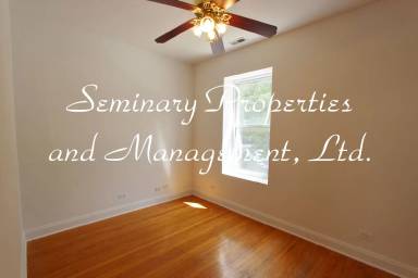 Main picture of 1052 W Roscoe St