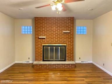 Main picture of 727 Lebanon Ave