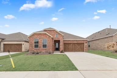 Main picture of 2416 Conroe Rd