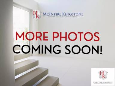 Main picture of 8241 Lorain Rd