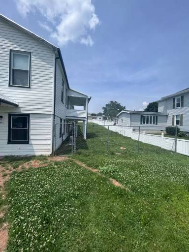 Main picture of 209 E Spotswood Ave