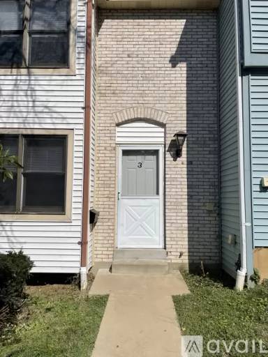 Main picture of 7 Dubois Ct