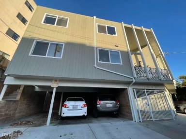 Main picture of 296 Lester Ave