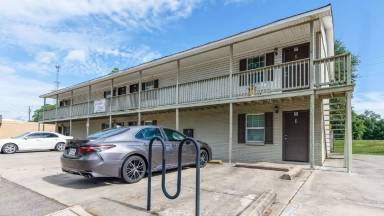 Main picture of 2307 W 4th St