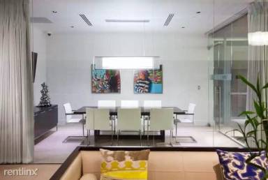 Main picture of 1600 Glenarm Place