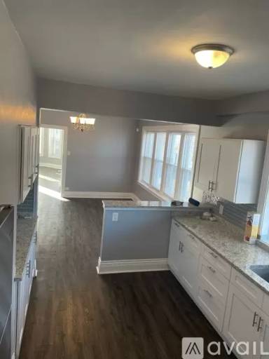 Main picture of 8401 S Throop St