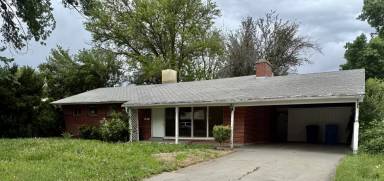 Main picture of 1691 E Meadowmoor Rd