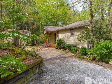Main picture of 651 Chalk Hill Rd