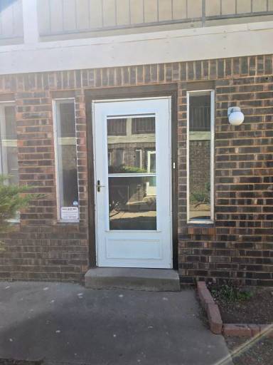 Main picture of 3520 Adenmor Ct