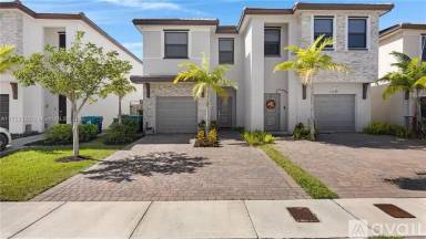 Main picture of 25246 SW 107th Ct