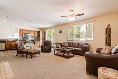 Main picture of 2207 Rockrose St