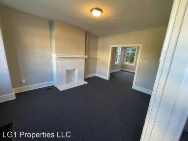Main picture of 7316 Woodlawn Ave