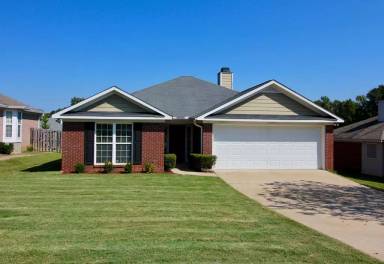 Main picture of 8061 Garrett Pines Dr