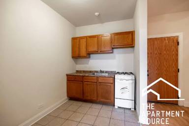Main picture of 4851 N Damen Ave
