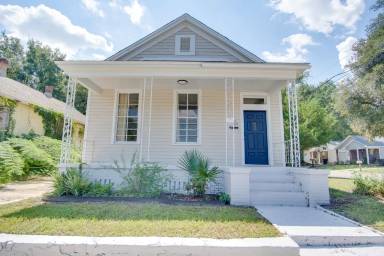 Main picture of 1319 W Jackson St