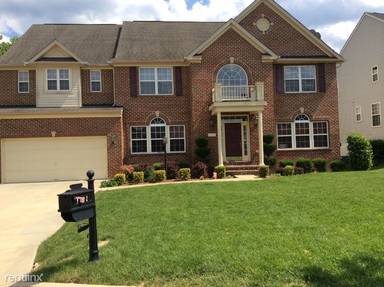 Main picture of 8702 Military Post Ct