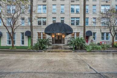 Main picture of 106 W Gwinnett St