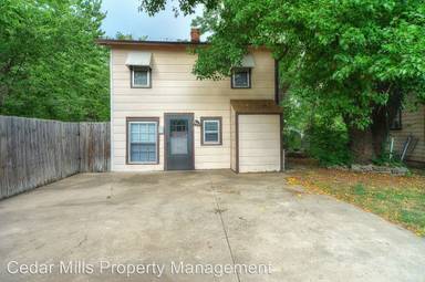 Main picture of 718 S Poplar St