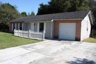 Main picture of 745 Whitewood Dr