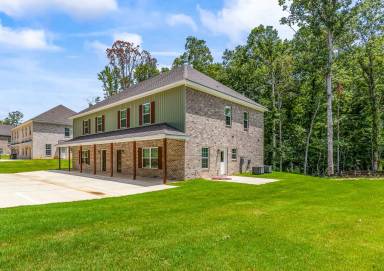 Main picture of 909 Logan Ct