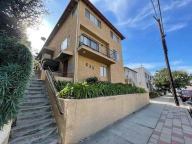 Main picture of 635 W 5th St