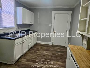 Main picture of 421 N 7th St