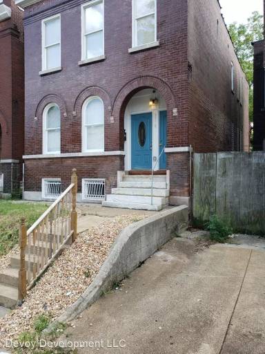 Main picture of 3318 Chippewa St