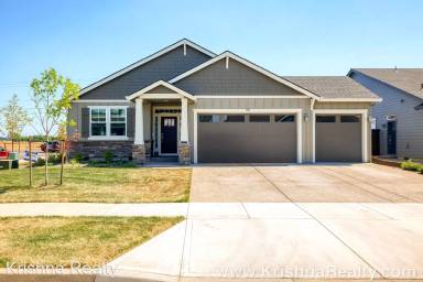 Main picture of 1010 S 32nd Ave