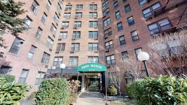 Main picture of 10025 Queens Blvd