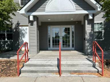 Main picture of 104 Lewis St
