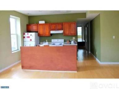 Main picture of 1701 W Master St