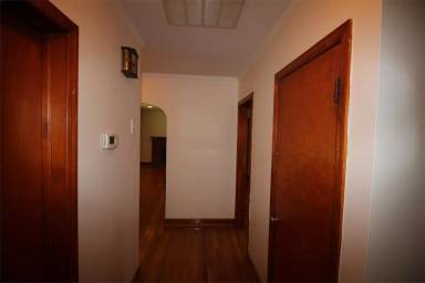 Main picture of 2900 32nd St SE