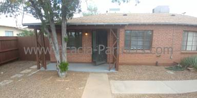 Main picture of 1406 N Euclid Ave