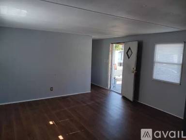 Main picture of 208 Dye St