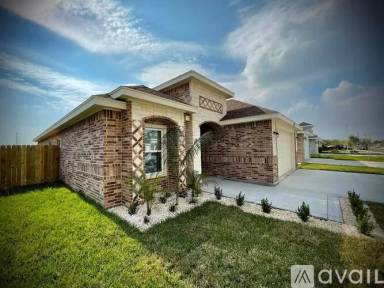 Main picture of 2618 E Imperial Oaks Dr