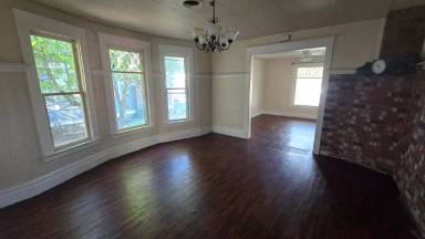 Main picture of 823 W Carlisle Ave