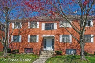 Main picture of 619 Gainsborough Rd