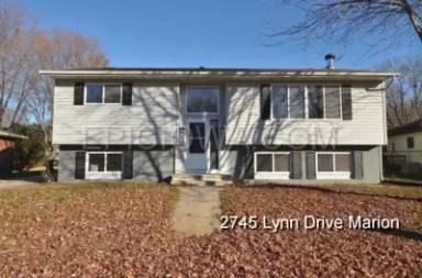 Main picture of 2745 Lynn Dr