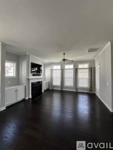 Main picture of 405 Old Dairy Dr