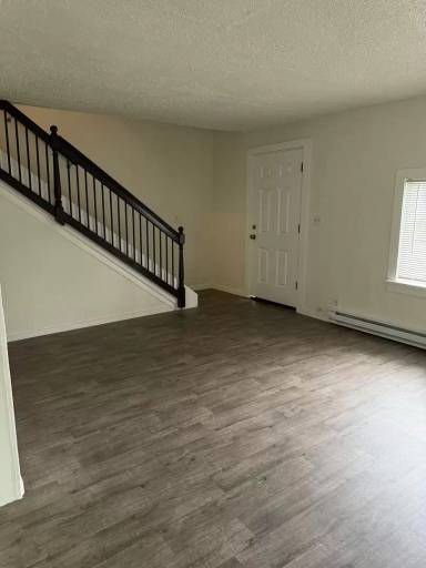 Main picture of 909 E 1st St